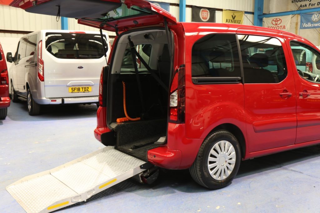 Berlingo Petrol Wheelchair accessible NK67gf