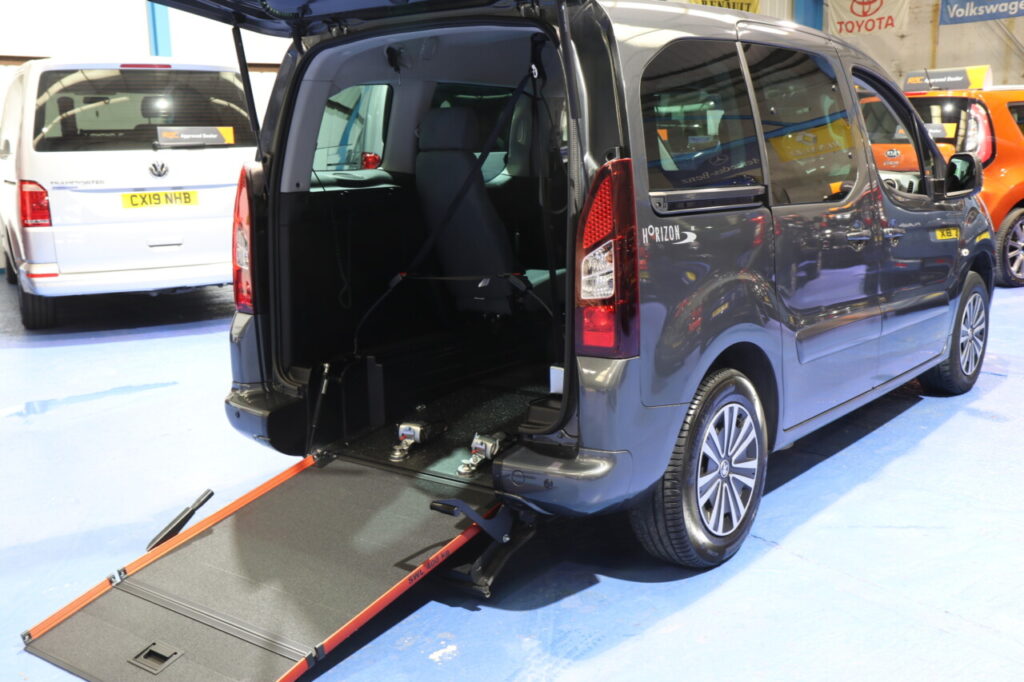 Peugeot Partner Wheelchair Accessible sf66efm