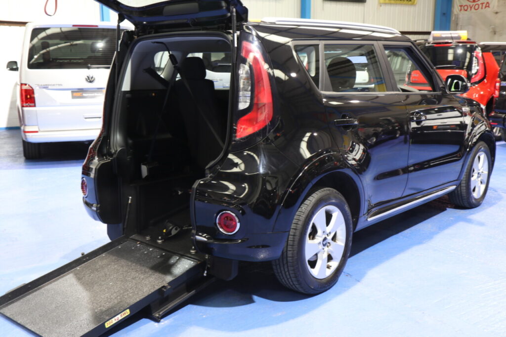 Kia Soul Petrol wheelchair Car kr67uog