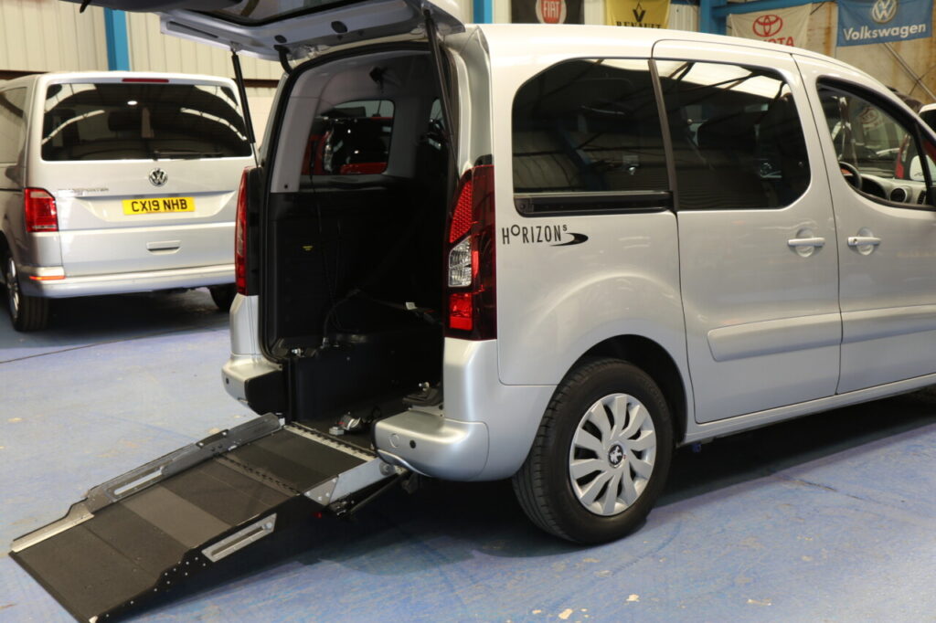 Peugeot Partner Wheelchair Accessible j333
