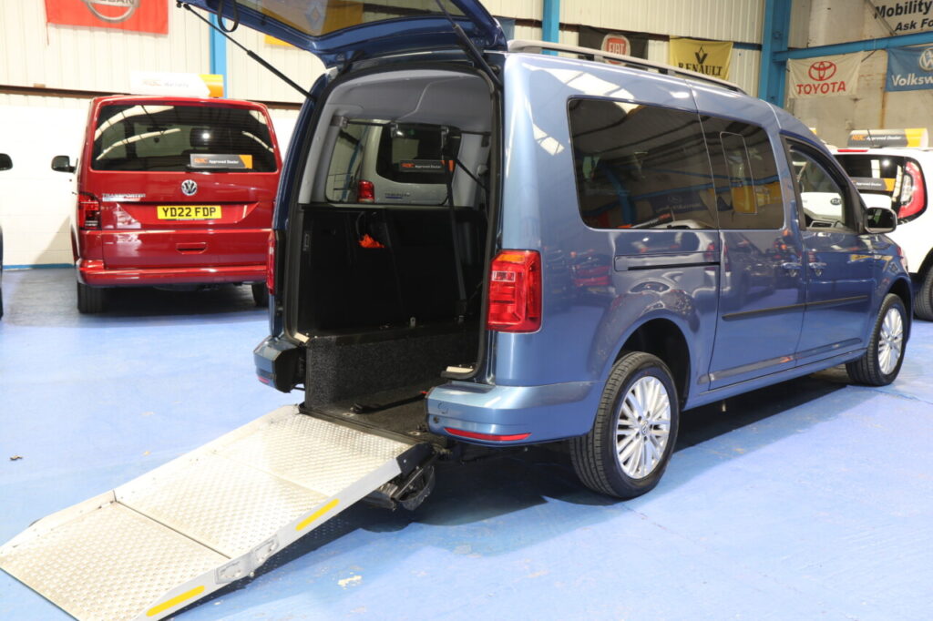 VW Caddy Long Floor mobility 4 seat Auto