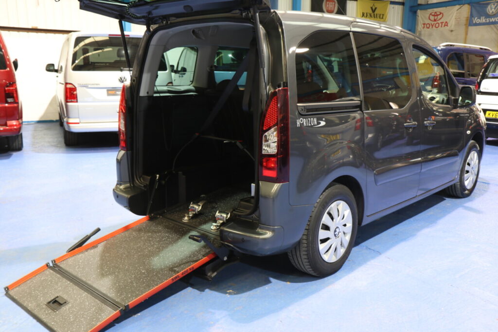 Partner Petrol Wheelchair accessible Sf67dxc
