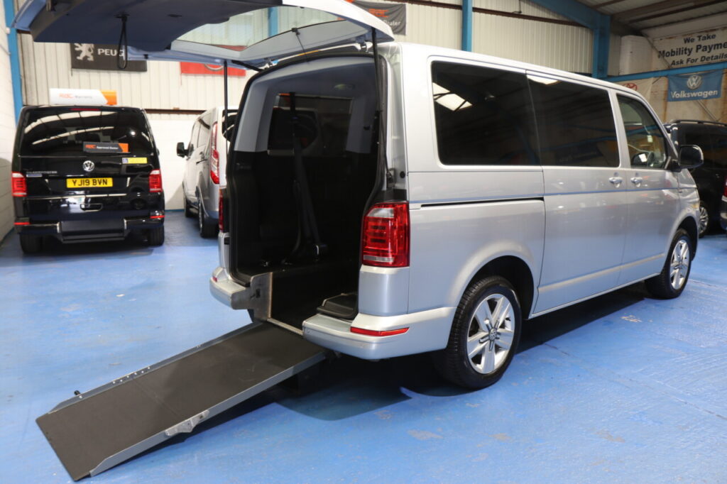 VW Transporter Shuttle Auto Wheelchair Car