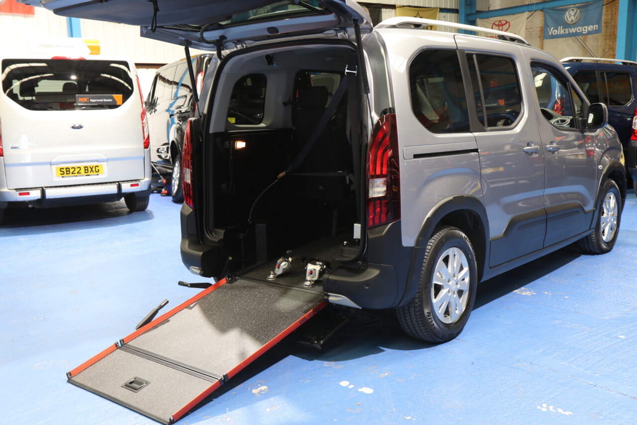 Rifter Petrol Auto wheelchair car 2022