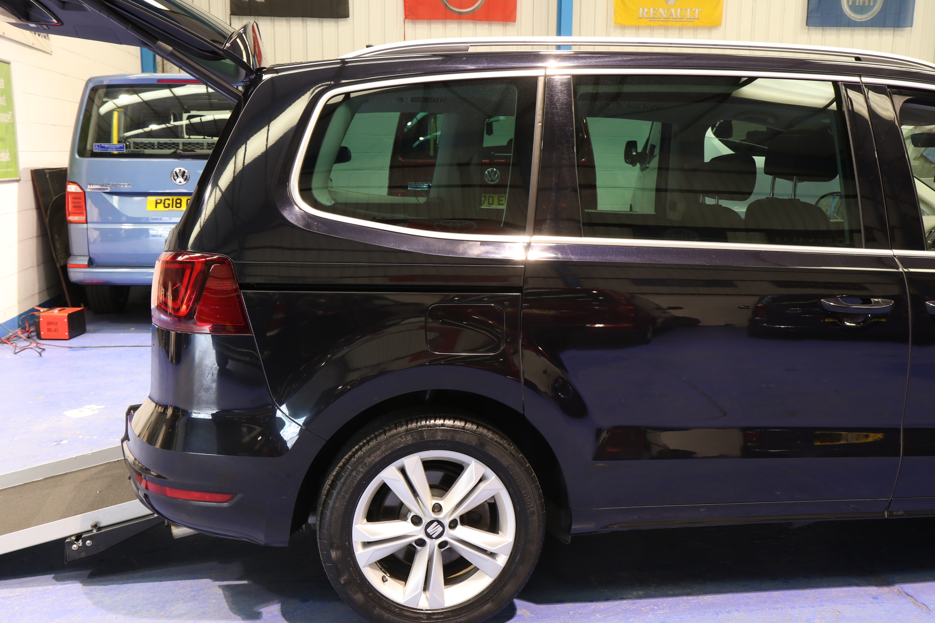 Seat Alhambra Wheelchair Car dg69 ayc