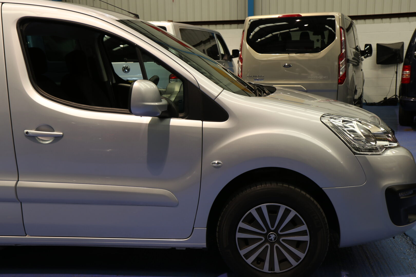 Partner Wheelchair Car Sf18 hau
