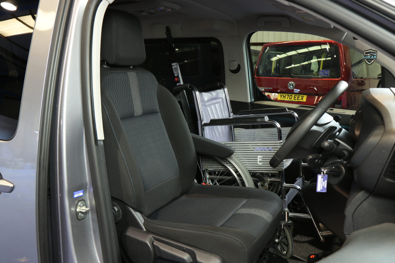 Peugeot Traveller Upfront wa21 bnd