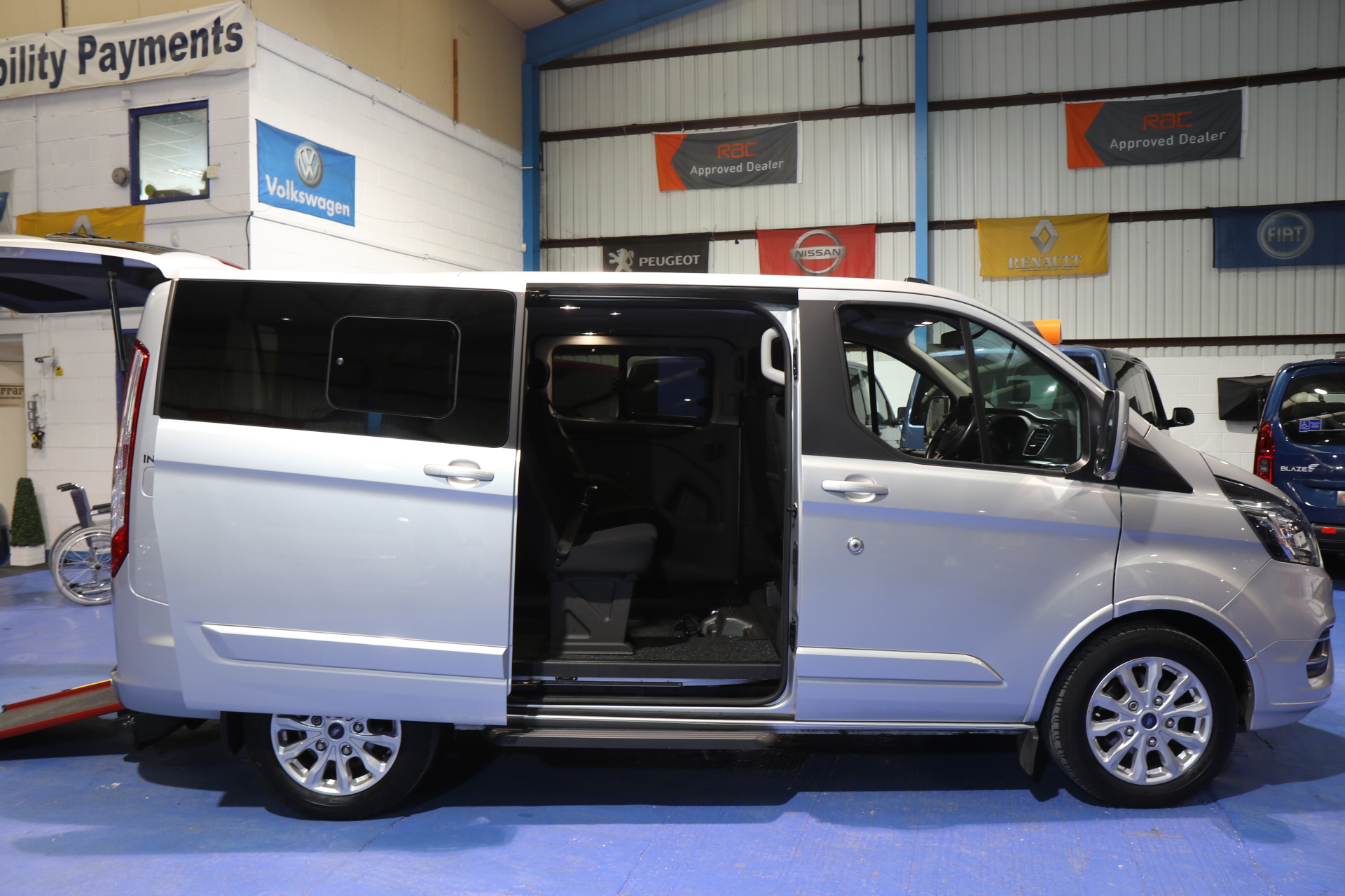 Ford Transit Wheelchair Car sb22 bxg