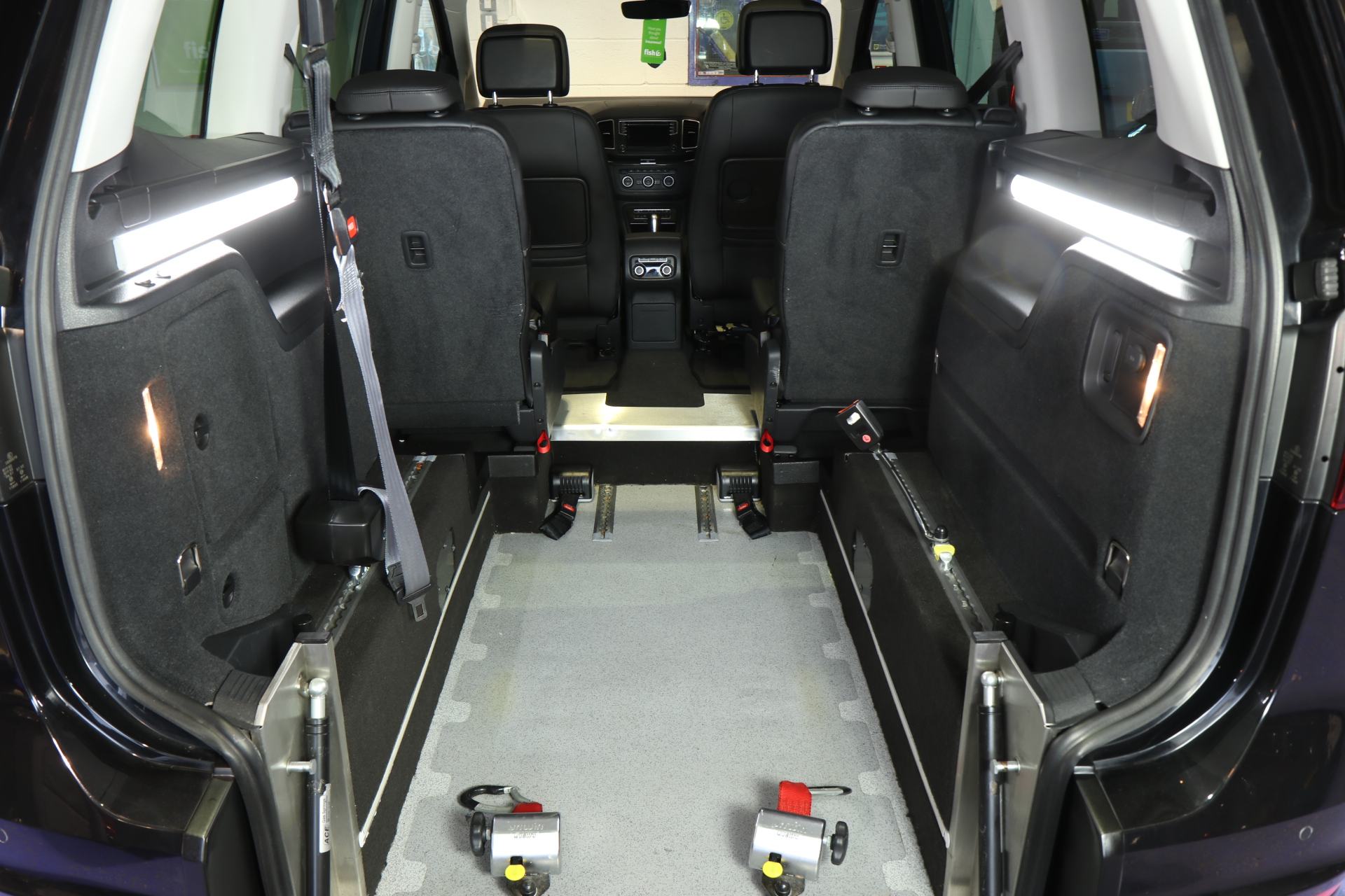 Seat Alhambra Wheelchair Car dg69 ayc