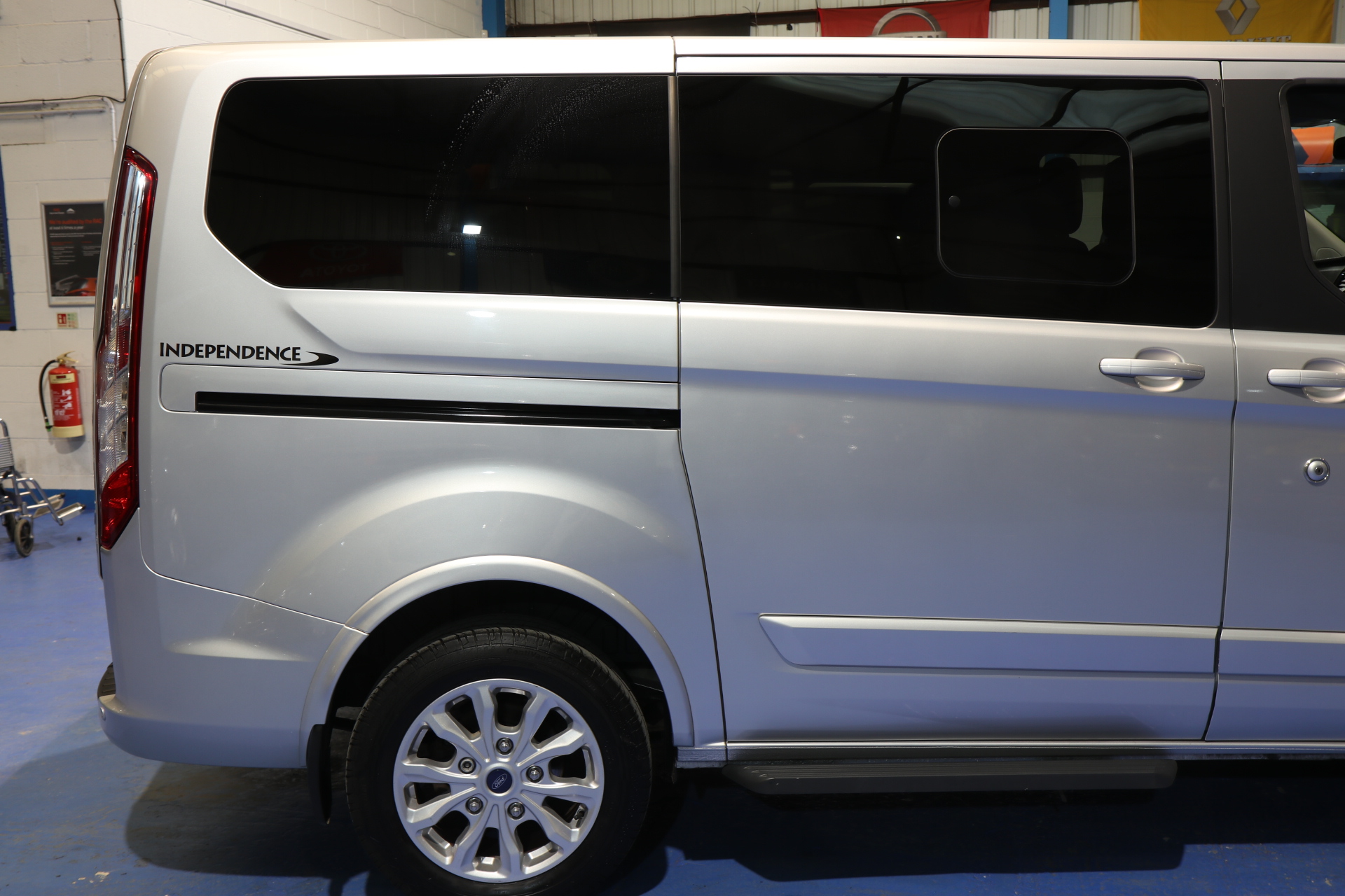 Ford Transit Wheelchair Car sb22 bxg