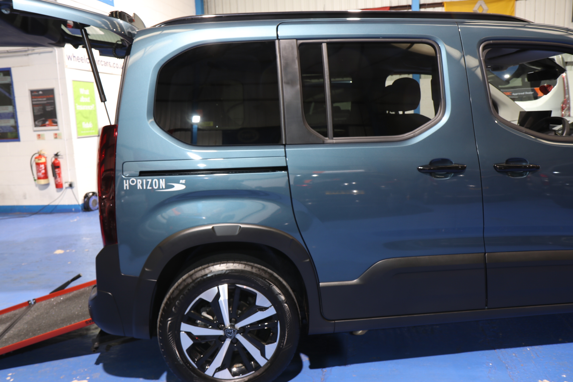 Rifter Wheelchair Car sh25 yuk