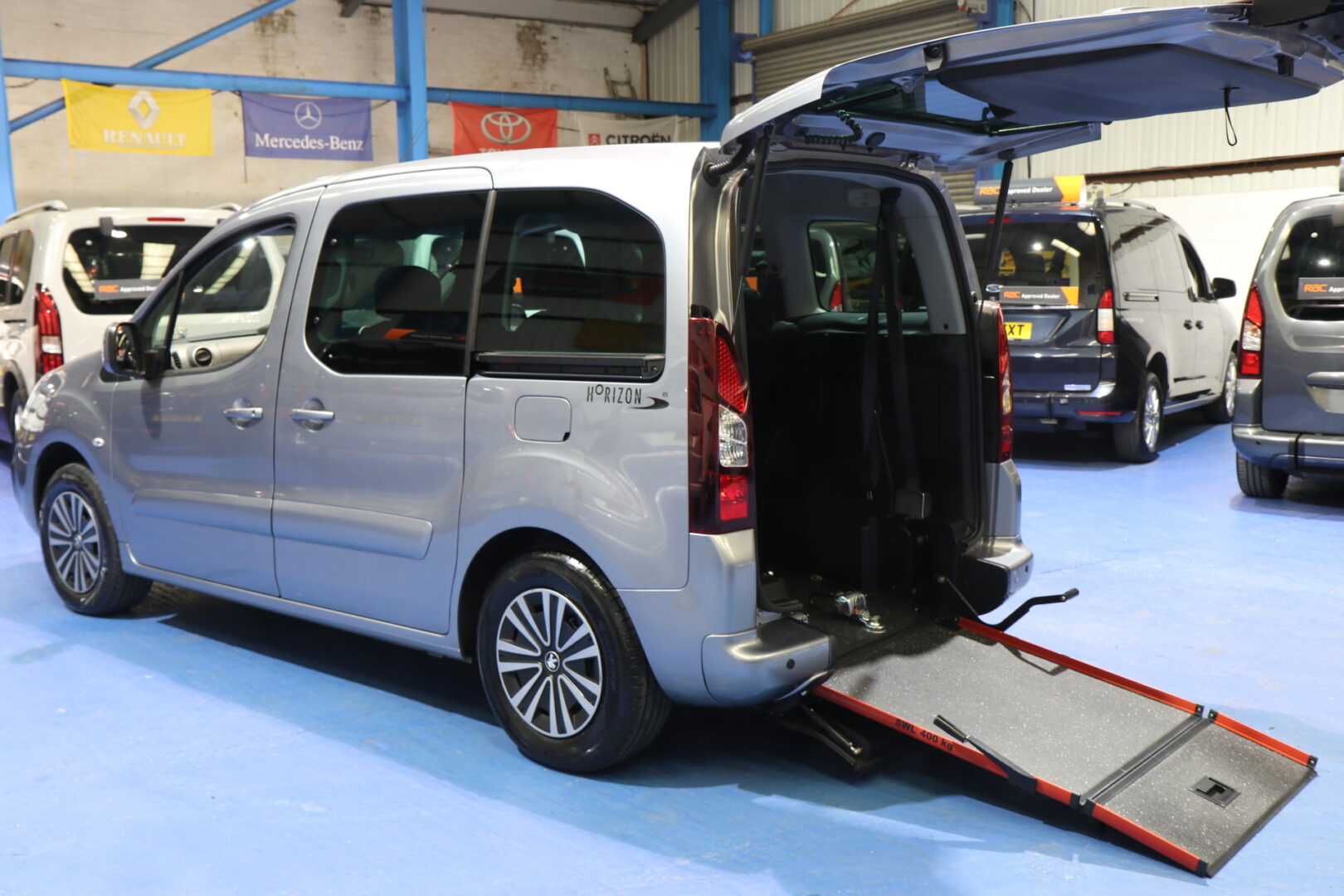 Partner Wheelchair Car Sf67 cgv