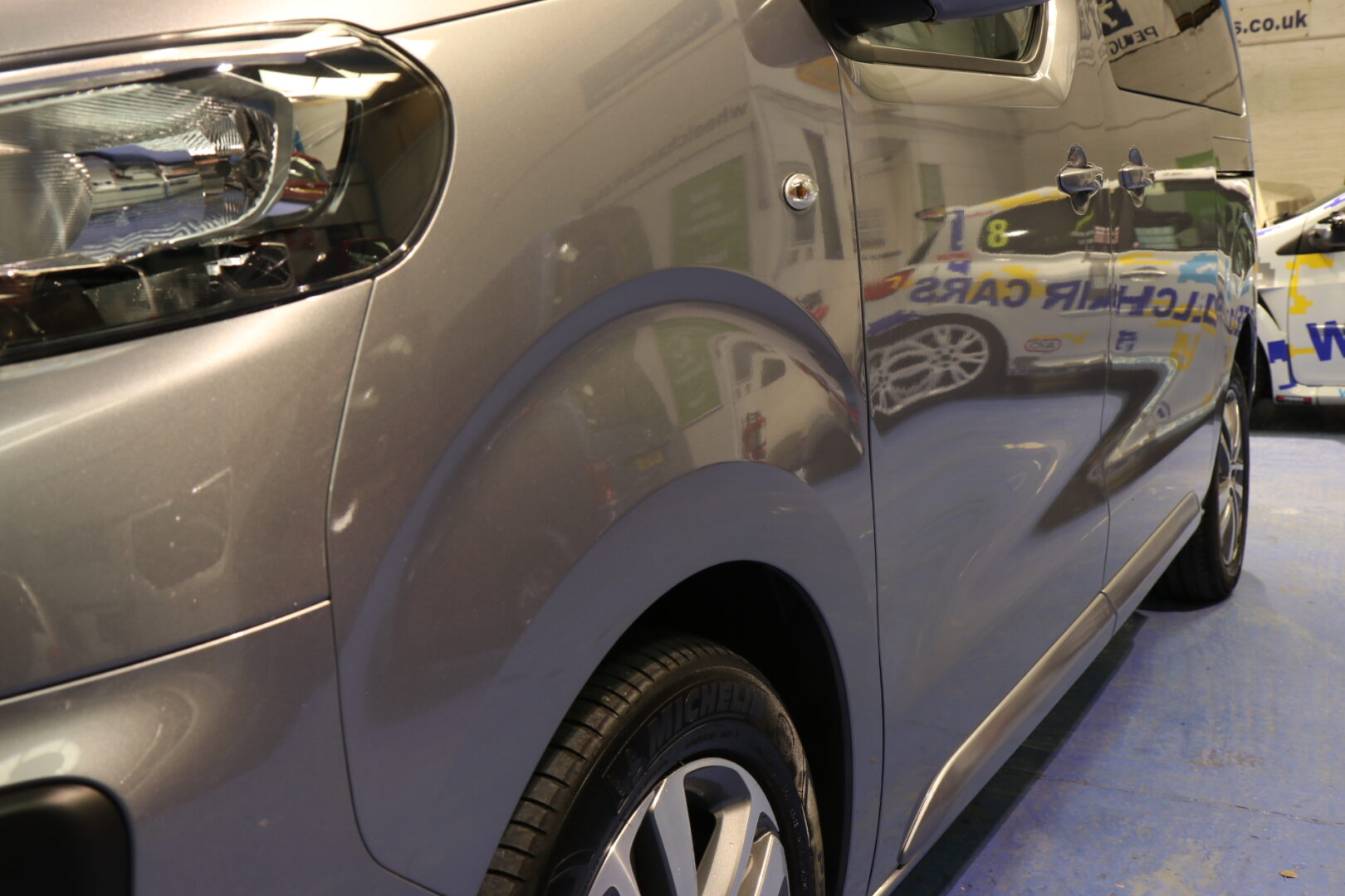 Peugeot Traveller Upfront wa21 bnd