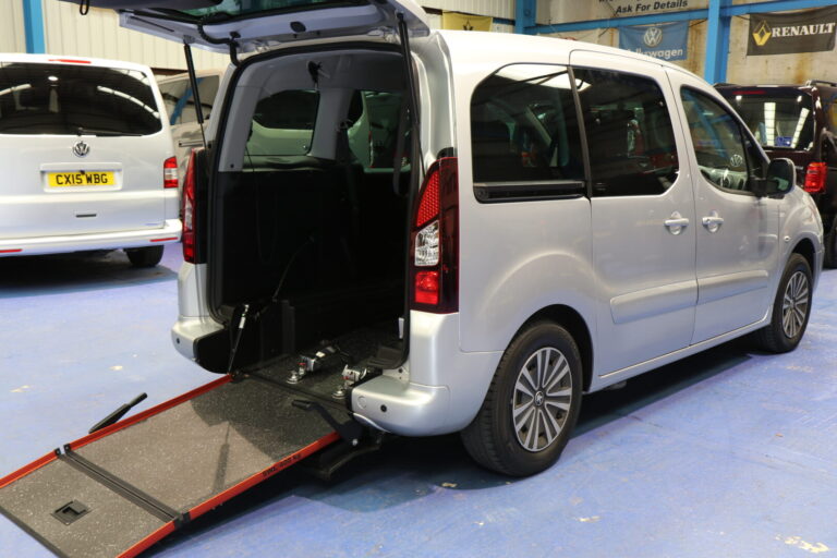 Partner Wheelchair Car Sf18 hau