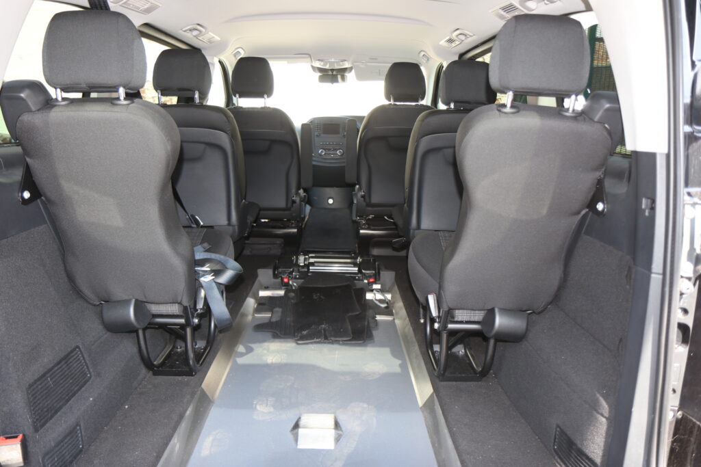 Mercedes Vito 6 seat Wheelchair Access