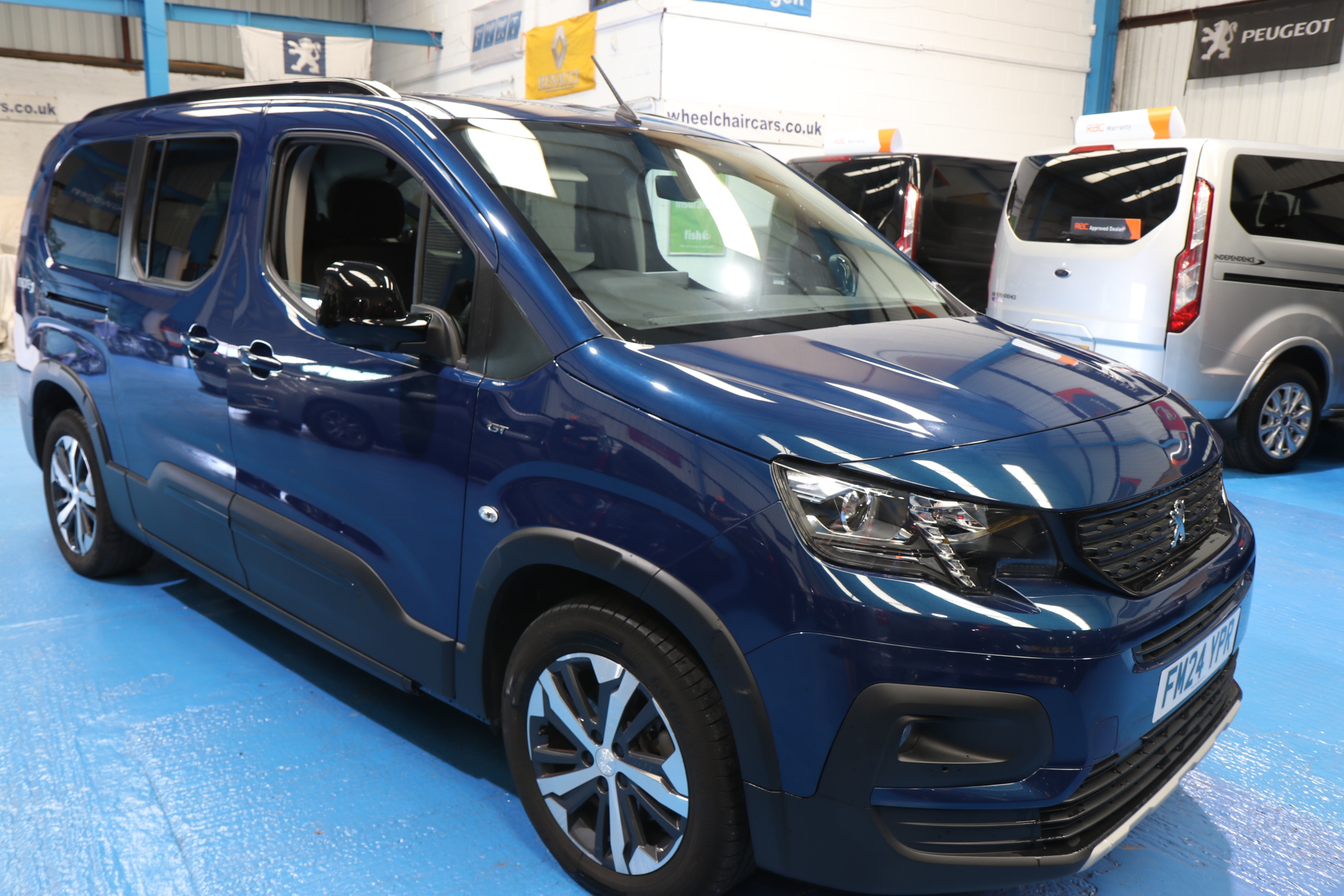 Peugeot Rifter Wheelchair Upfront Car
