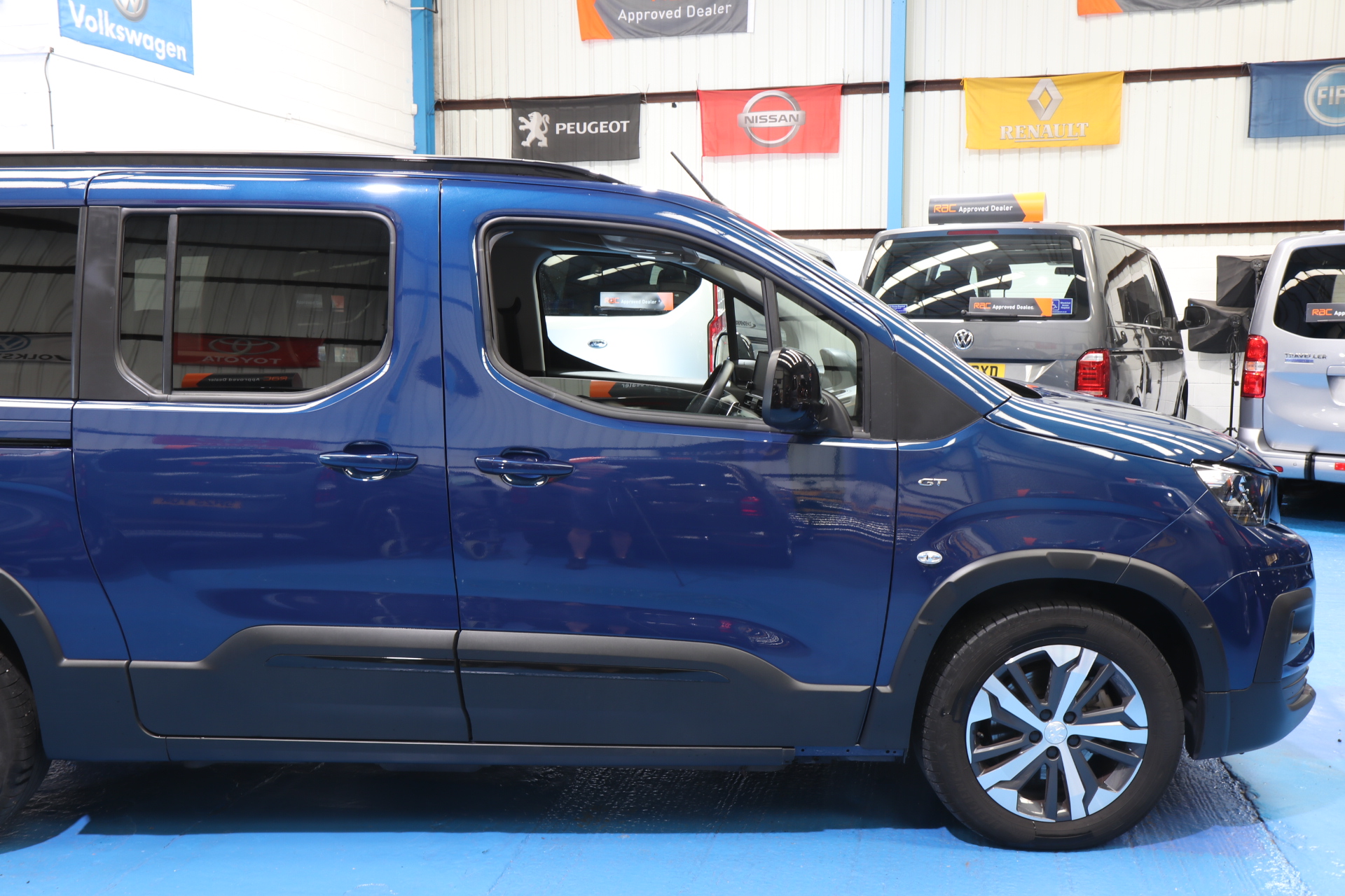 Peugeot Rifter Wheelchair Upfront Car