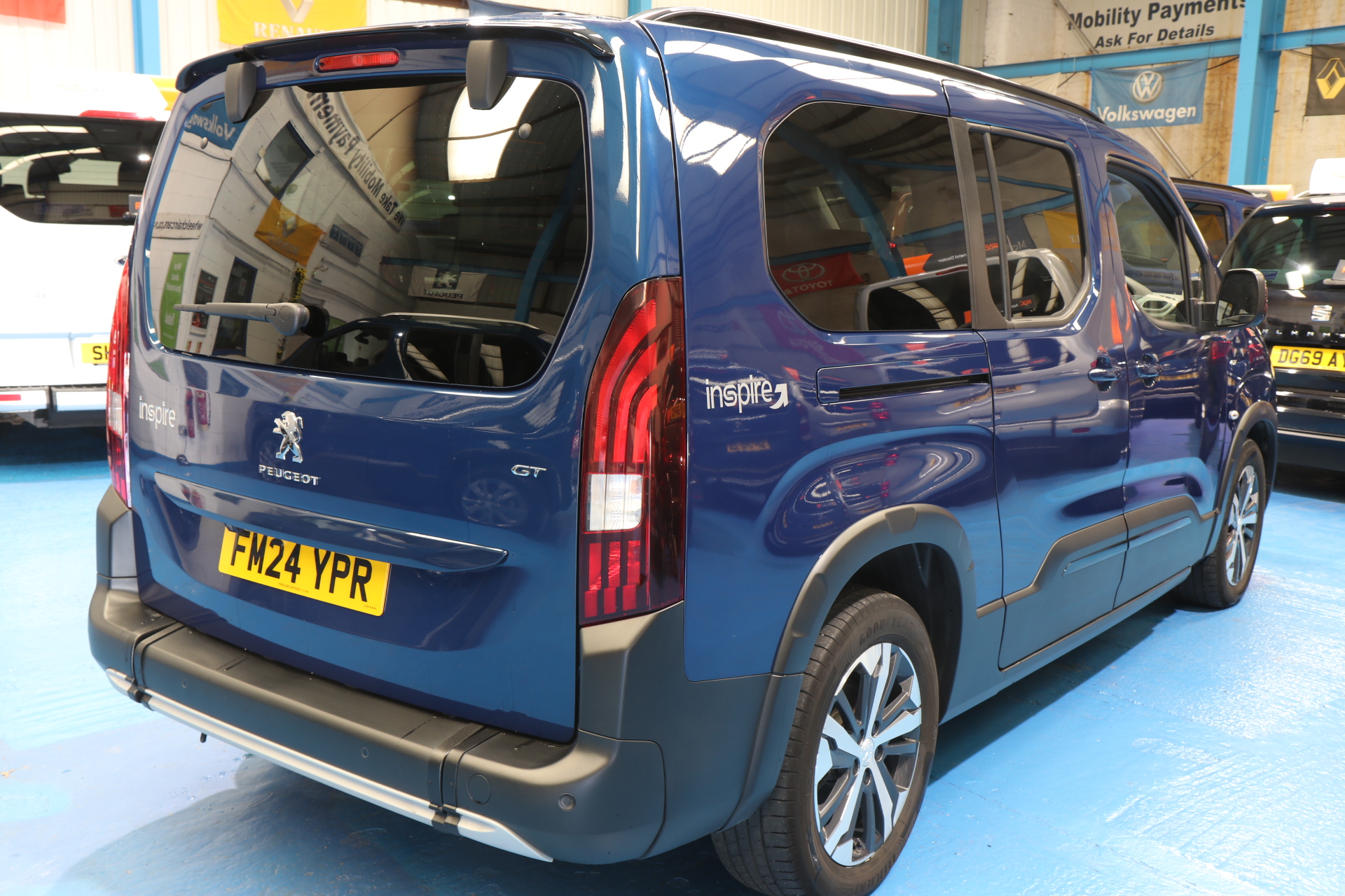 Peugeot Rifter Wheelchair Upfront Car
