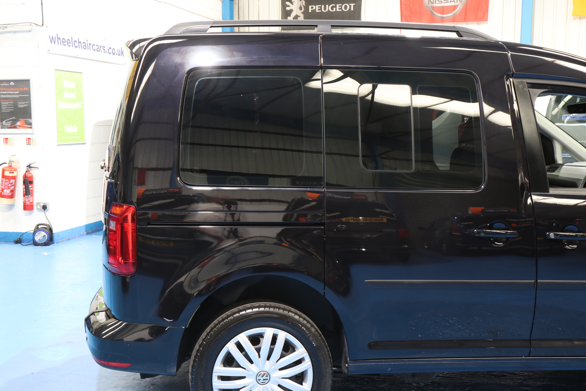 VW Caddy Transfer To Drive Car dv68
