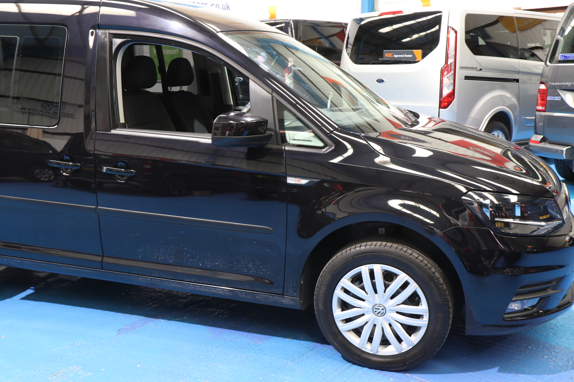 VW Caddy Transfer To Drive Car dv68