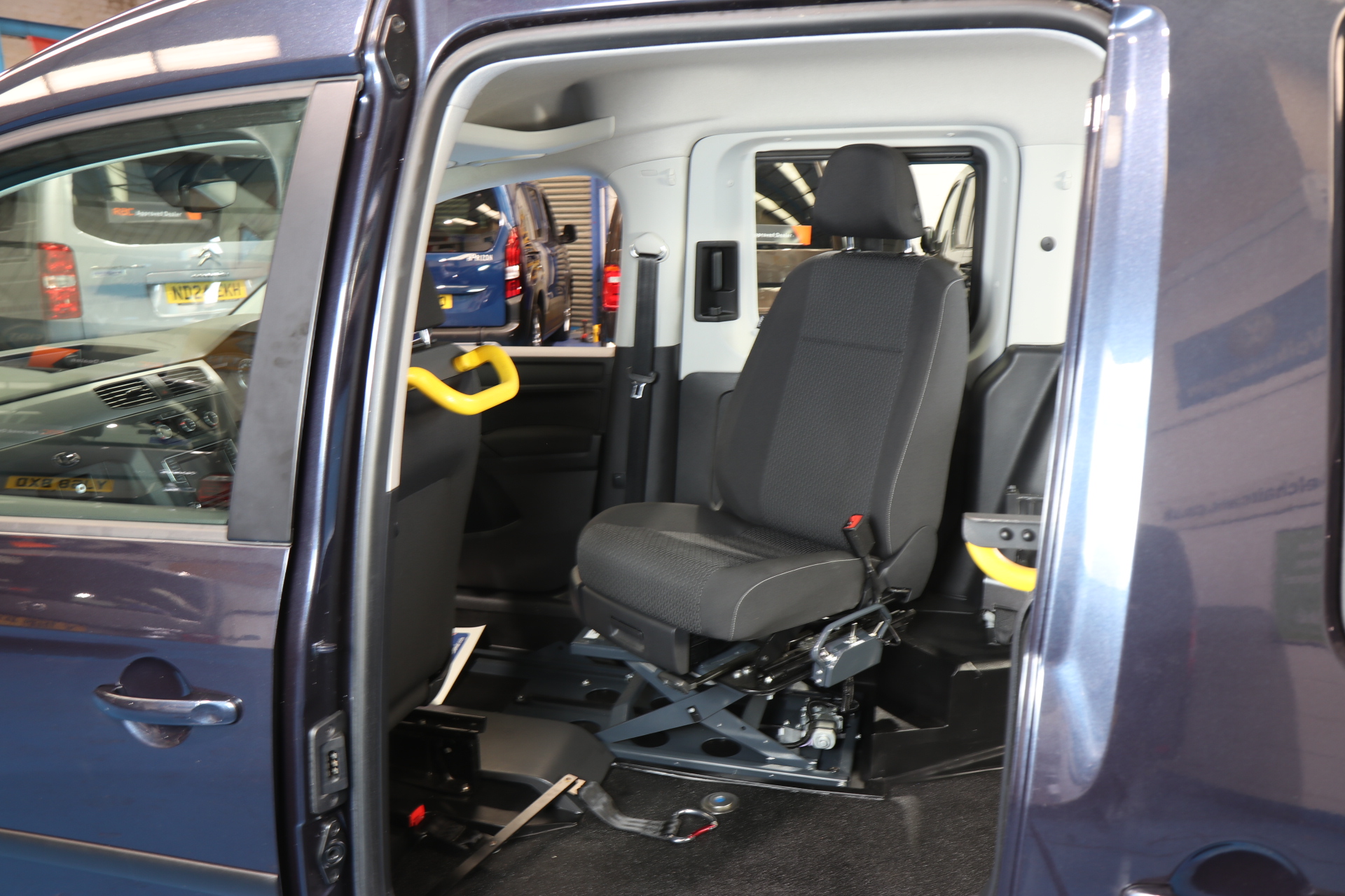 VW Caddy Transfer to Drive Wav dy21