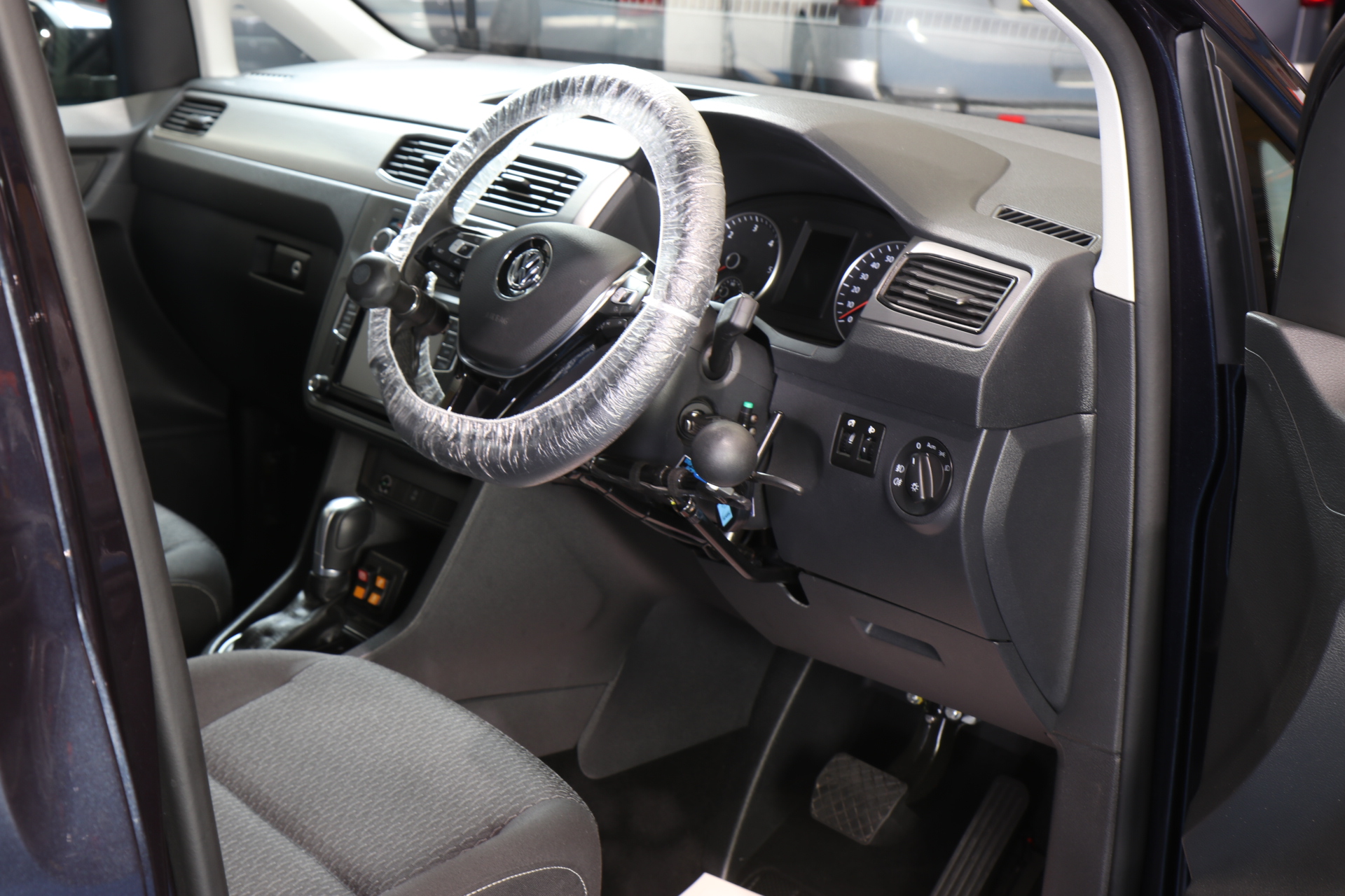VW Caddy Transfer to Drive Wav dy21