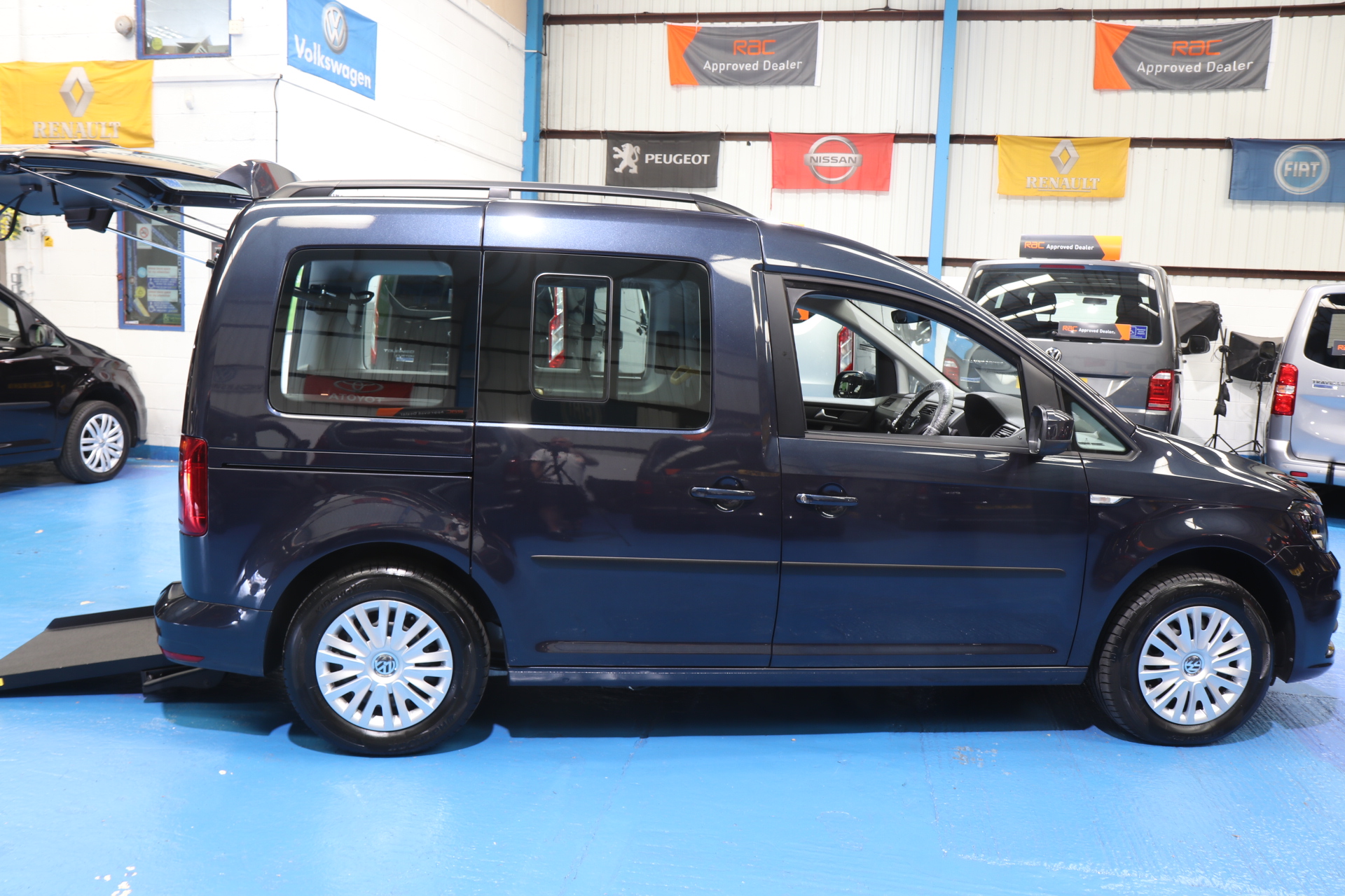 VW Caddy Transfer to Drive Wav dy21