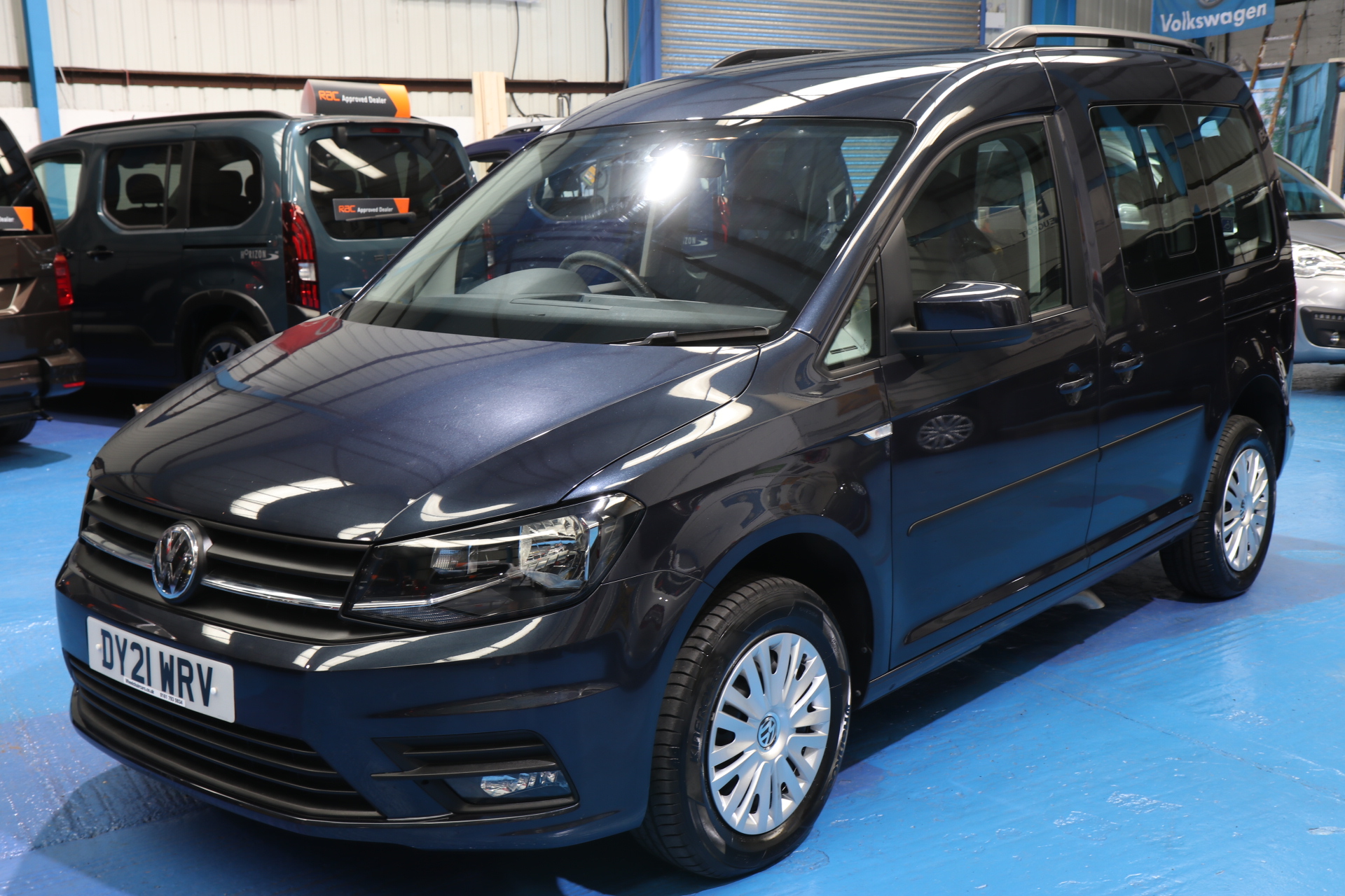 VW Caddy Transfer to Drive Wav dy21