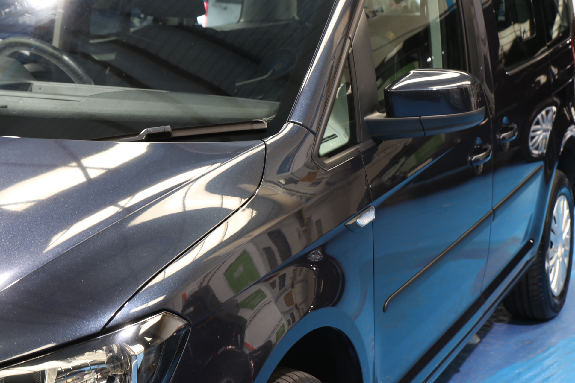 VW Caddy Transfer to Drive Wav dy21