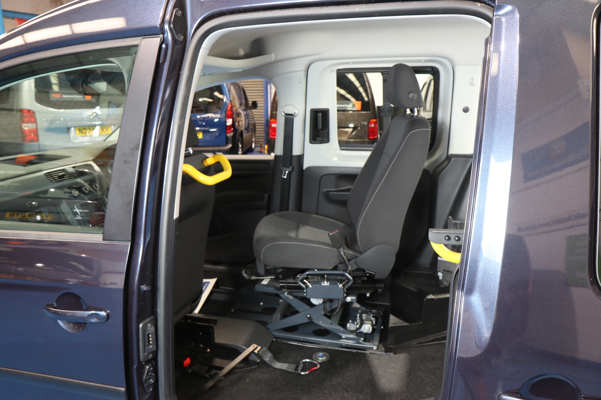VW Caddy Transfer to Drive Wav dy21
