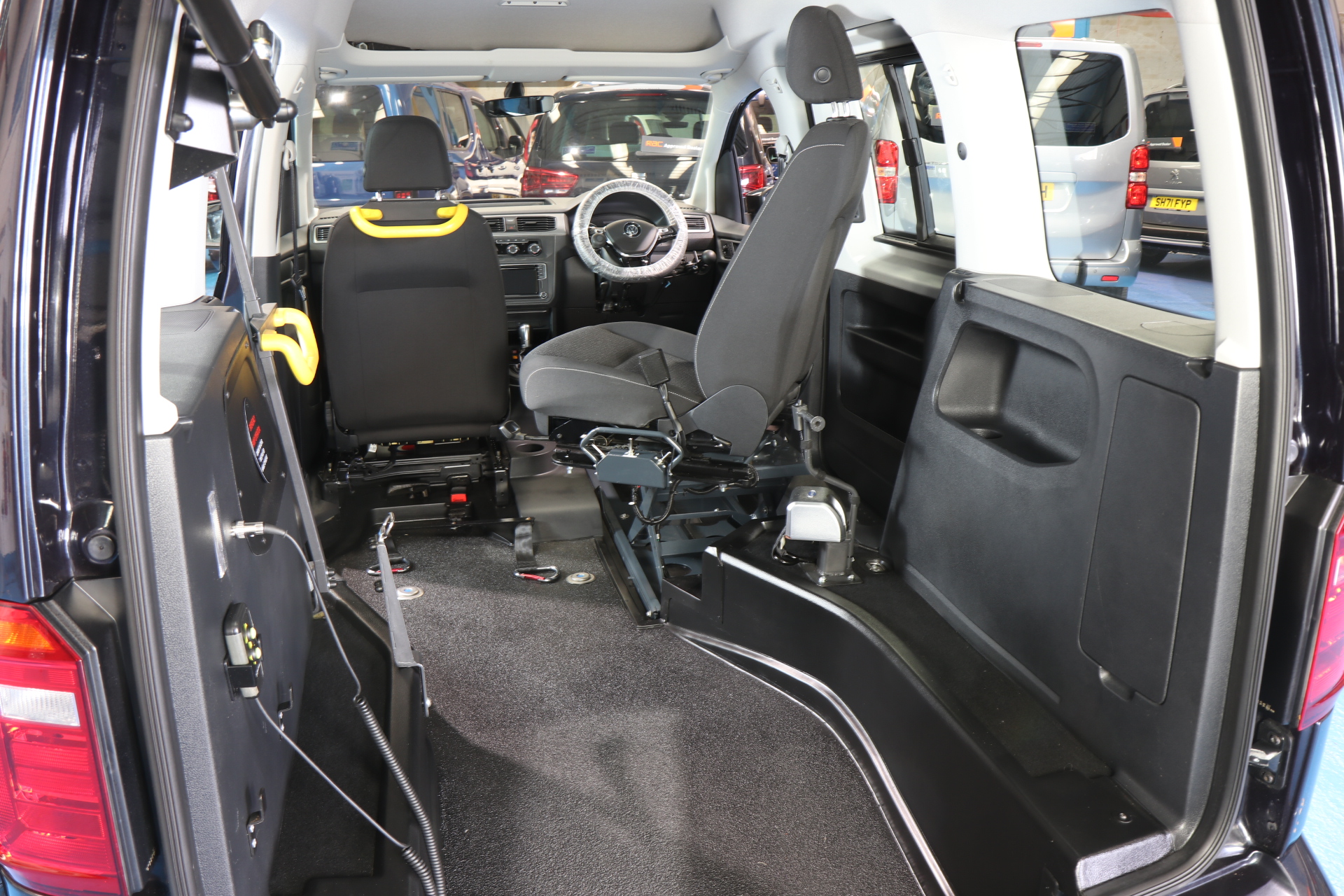 VW Caddy Transfer to Drive Wav dy21
