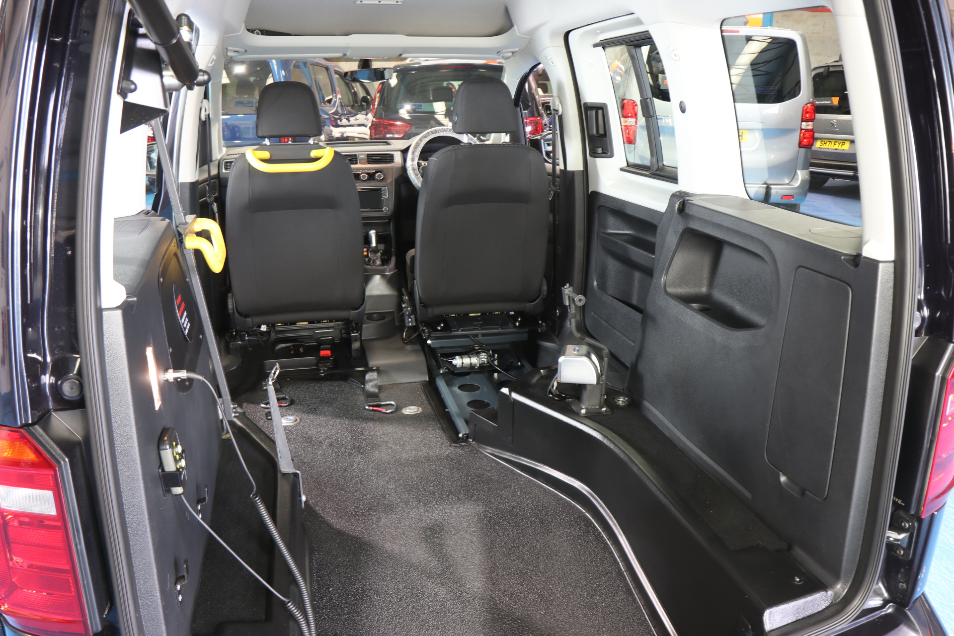 VW Caddy Transfer to Drive Wav dy21