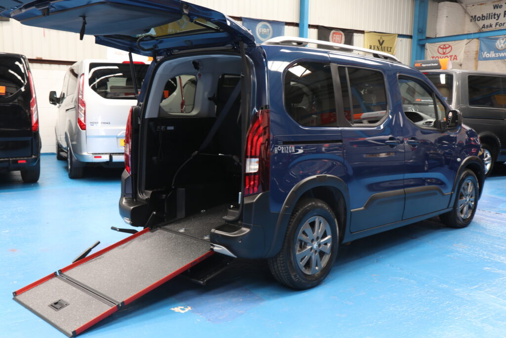Low Miles Rifter Wheelchair WAV Car