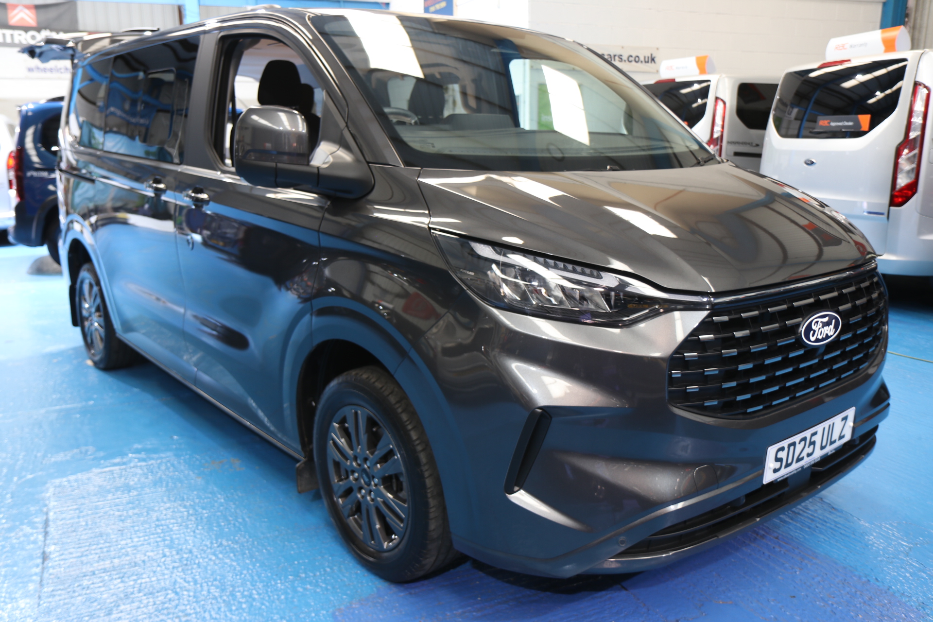 Ford Tourneo Custom Wheelchair Car Auto 6 Seats