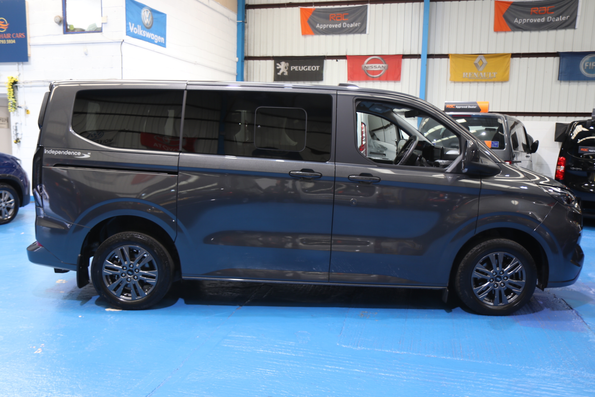 Ford Tourneo Custom Wheelchair Car Auto 6 Seats