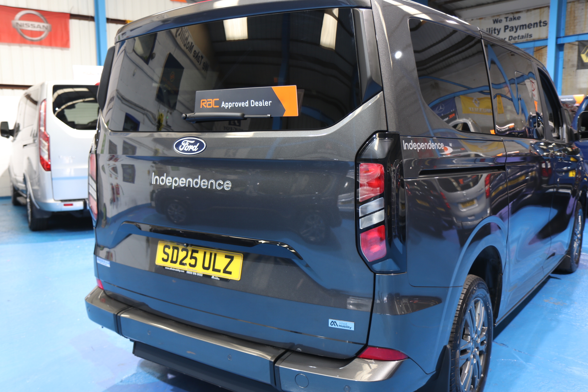 Ford Tourneo Custom Wheelchair Car Auto 6 Seats