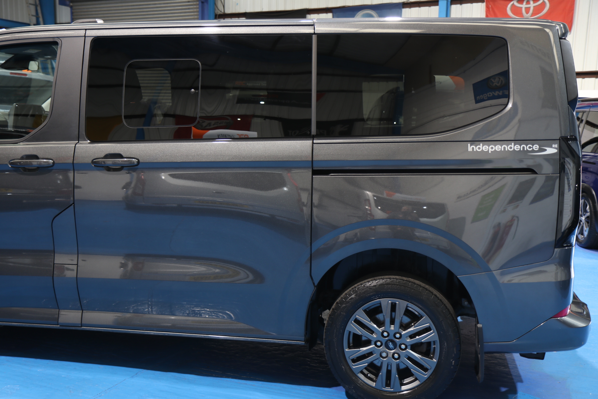 Ford Tourneo Custom Wheelchair Car Auto 6 Seats