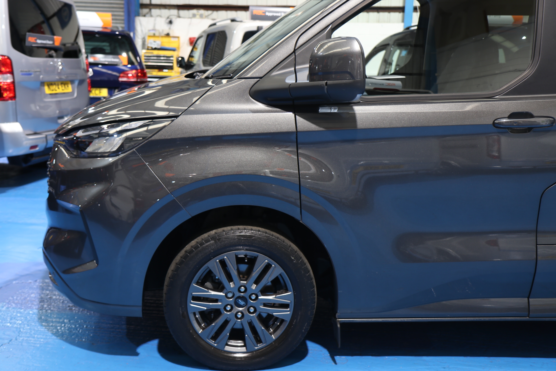 Ford Tourneo Custom Wheelchair Car Auto 6 Seats