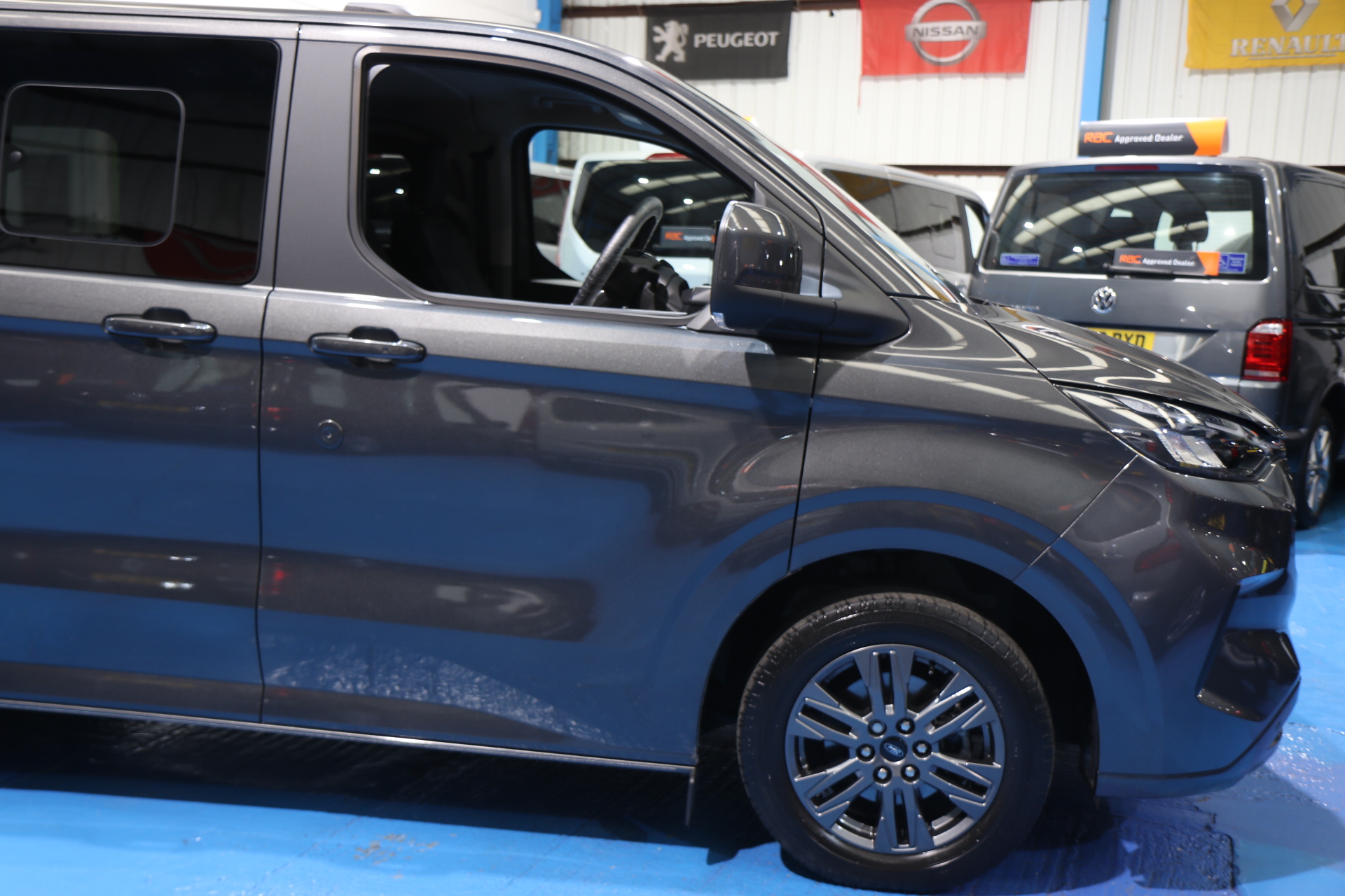 Ford Tourneo Custom Wheelchair Car Auto 6 Seats