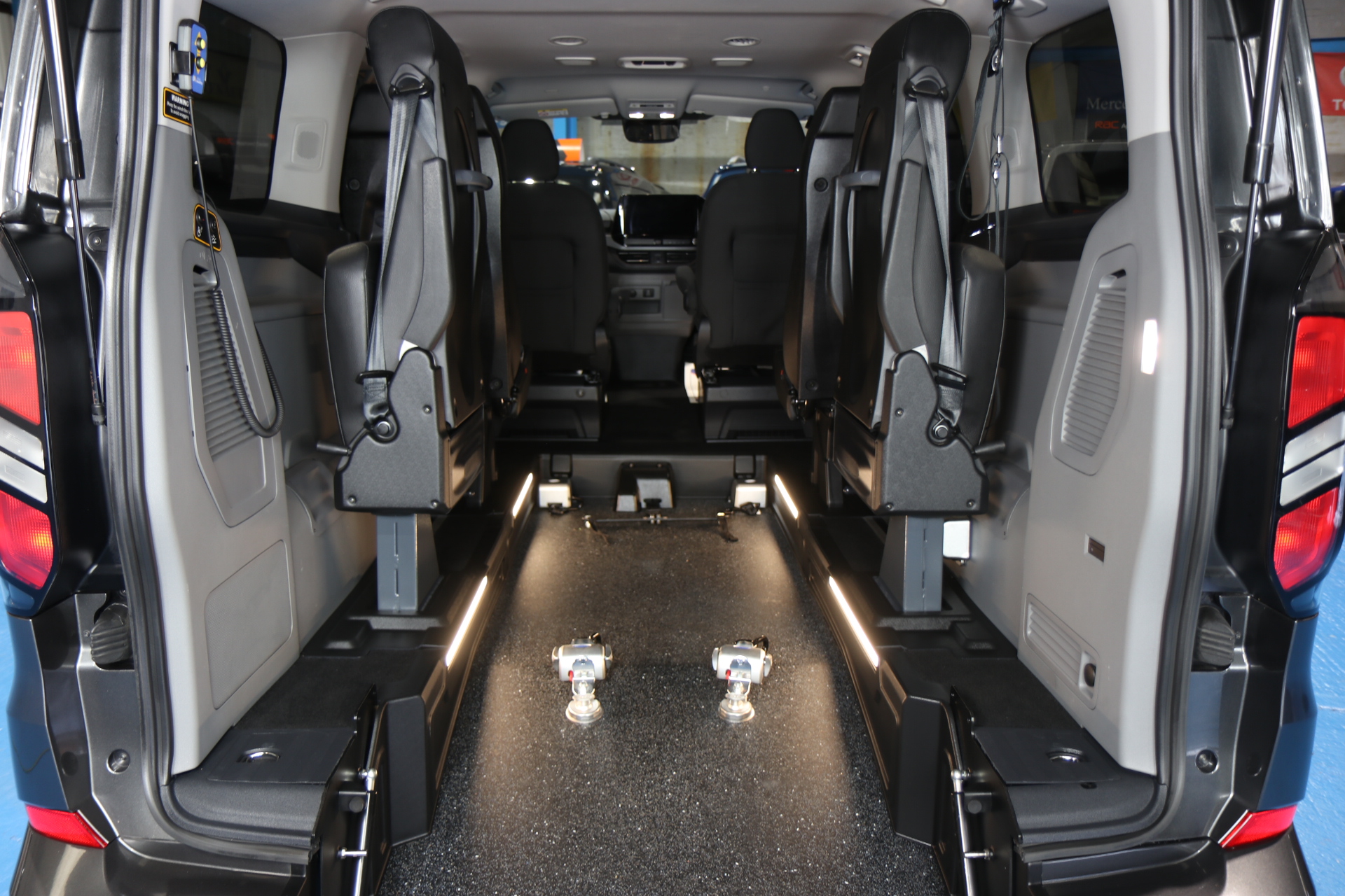 Ford Tourneo Custom Wheelchair Car Auto 6 Seats