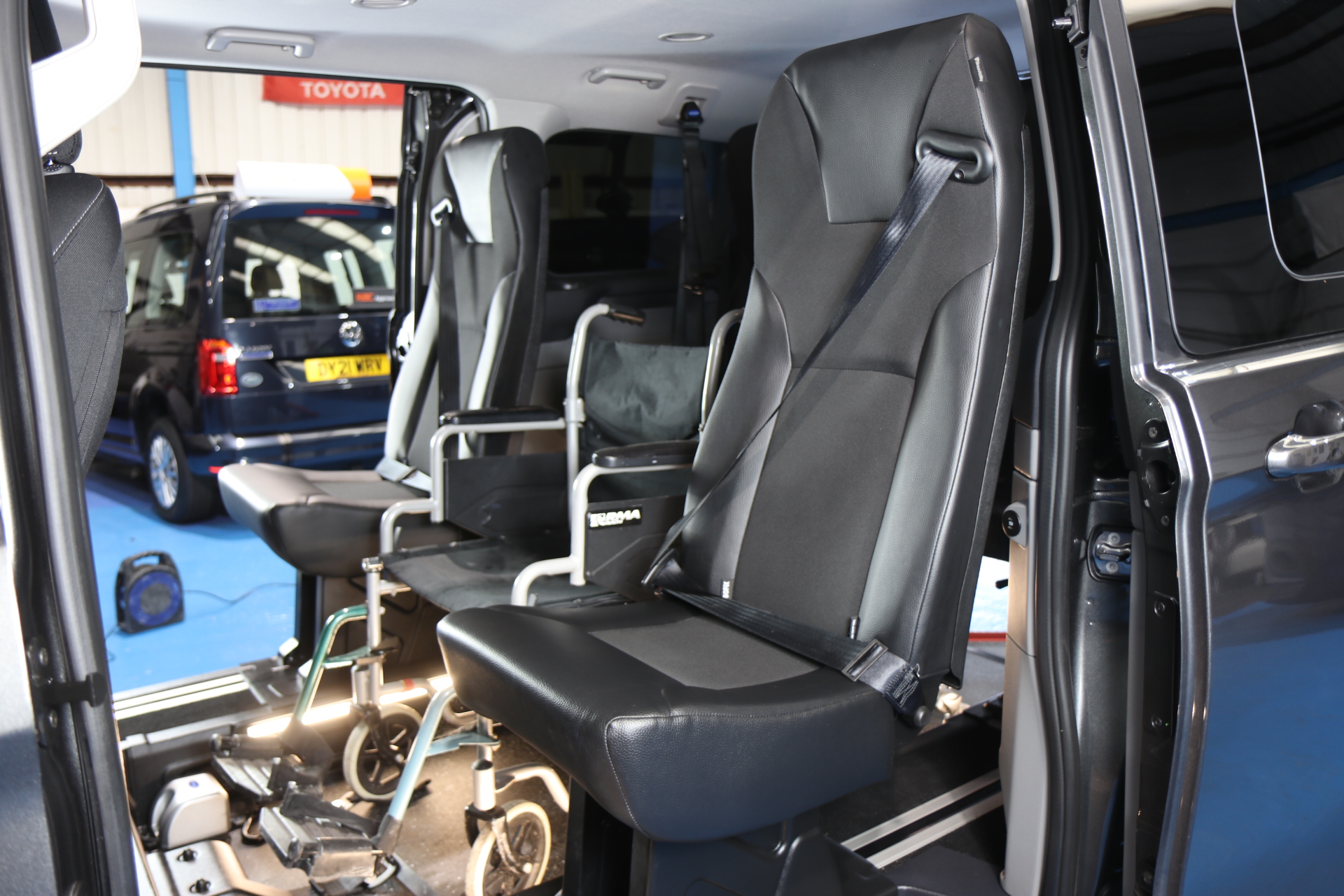 Ford Tourneo Custom Wheelchair Car Auto 6 Seats