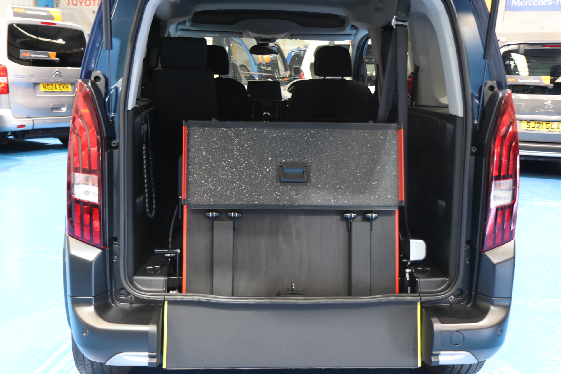 Peugeot Rifter Wheelchair Car sb21htp
