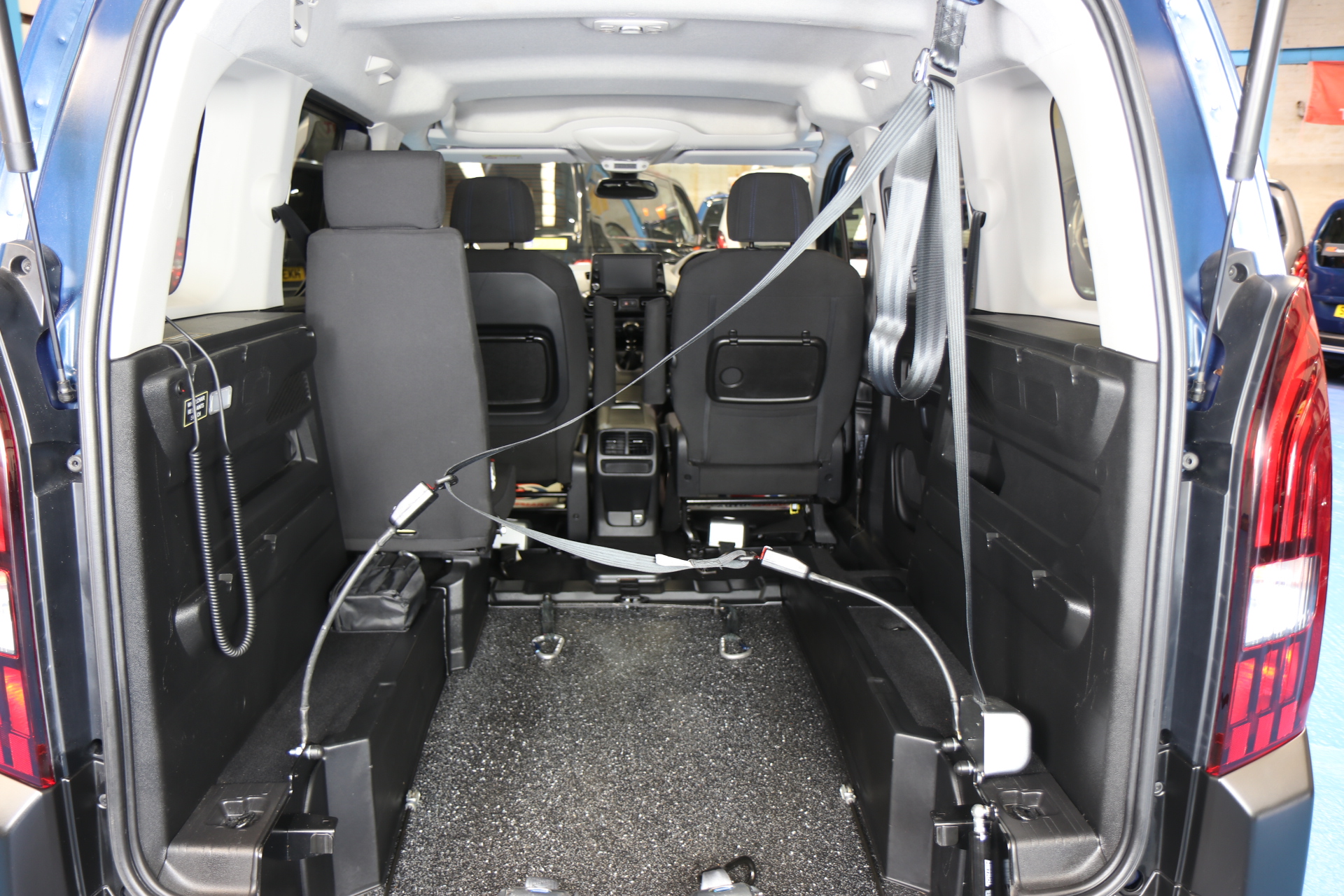 Peugeot Rifter Wheelchair Car sb21htp