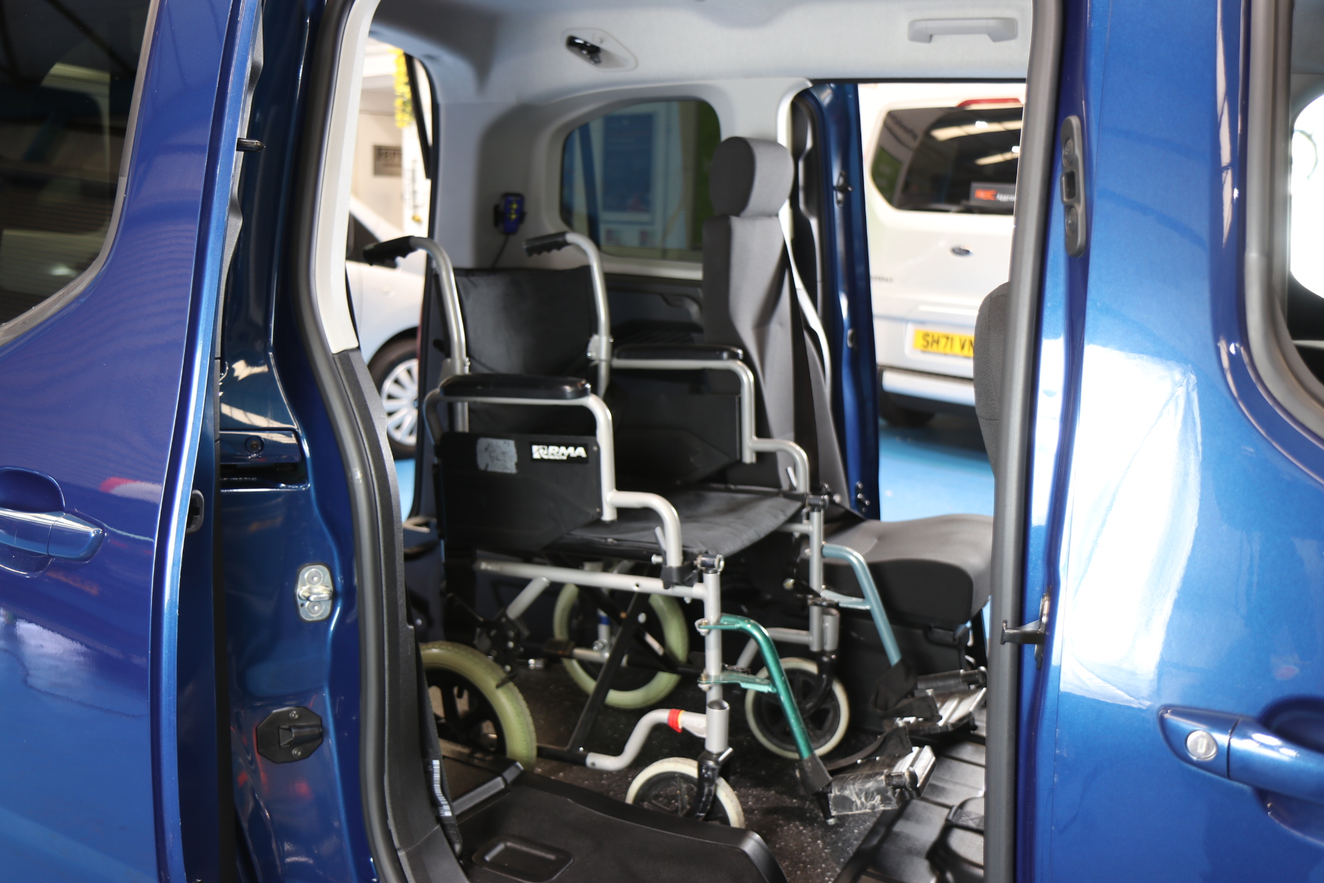 Peugeot Rifter Wheelchair Car sb21htp