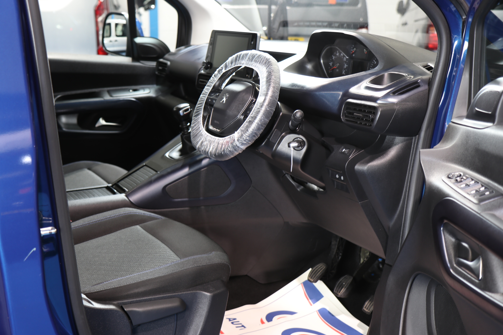 Peugeot Rifter Wheelchair Car sb21htp