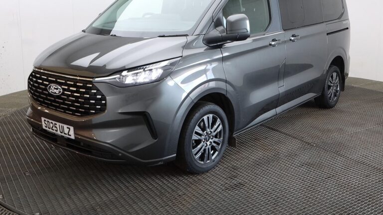 Ford Tourneo Custom Wheelchair Car Auto 6 Seats